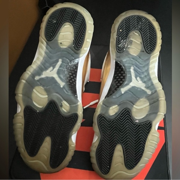 Jordan 11 Retro Low “Closing Ceremony” - Picture 5 of 6